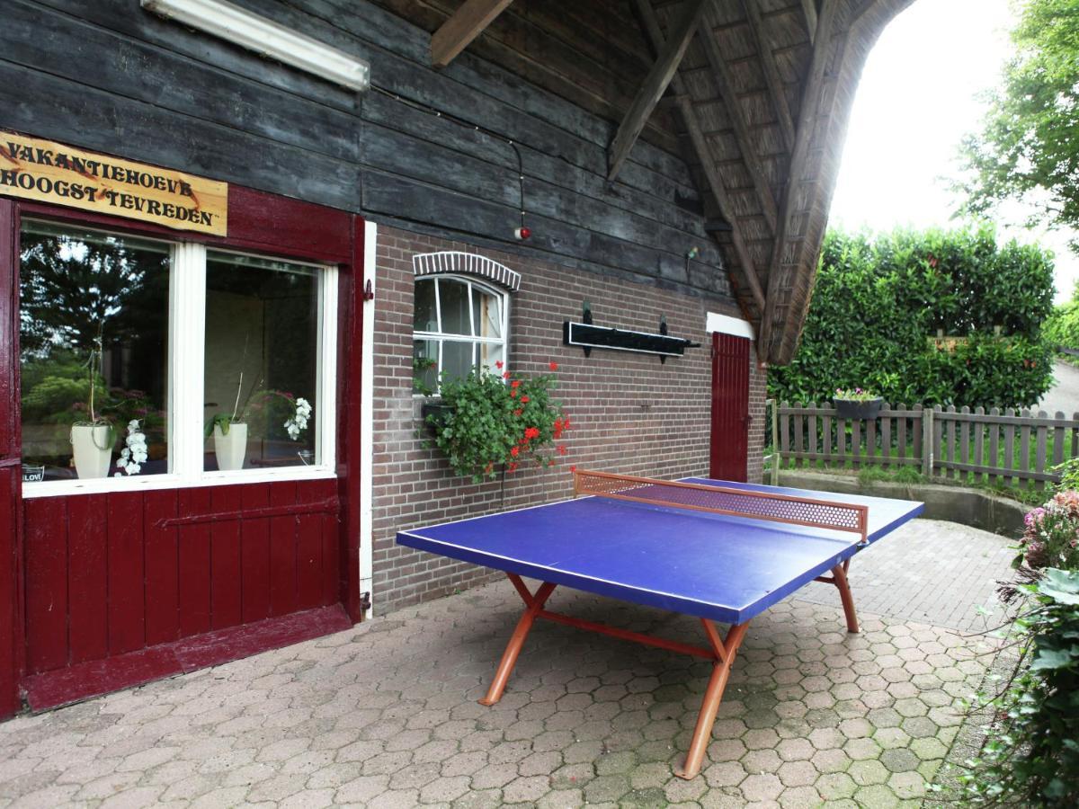 Quaint Farmhouse Near River In Oosterwijk Leerdam Exterior foto